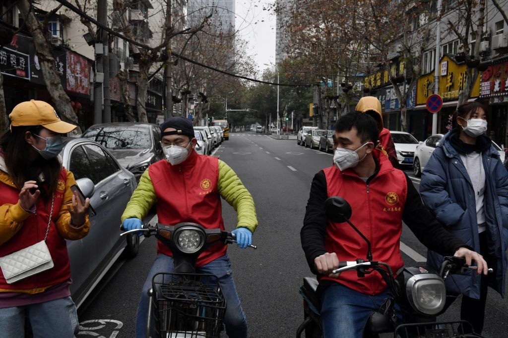 الصين: 44 وفاة جديدة بفيروس كورونا الخميس