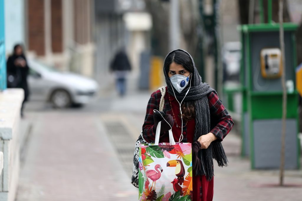 إيران تهدد باستخدام ”القوة“ لمنع الناس من التنقل بين المدن للحد من إنتشار فيروس كورونا