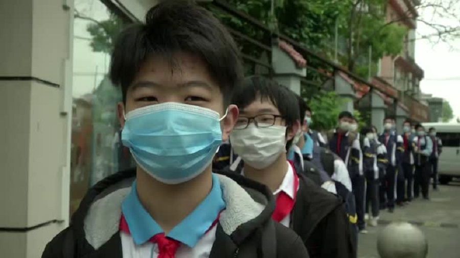 إعادة فتح المدارس في شنغهاي و بكين بشكل تدريجي (فيديو)