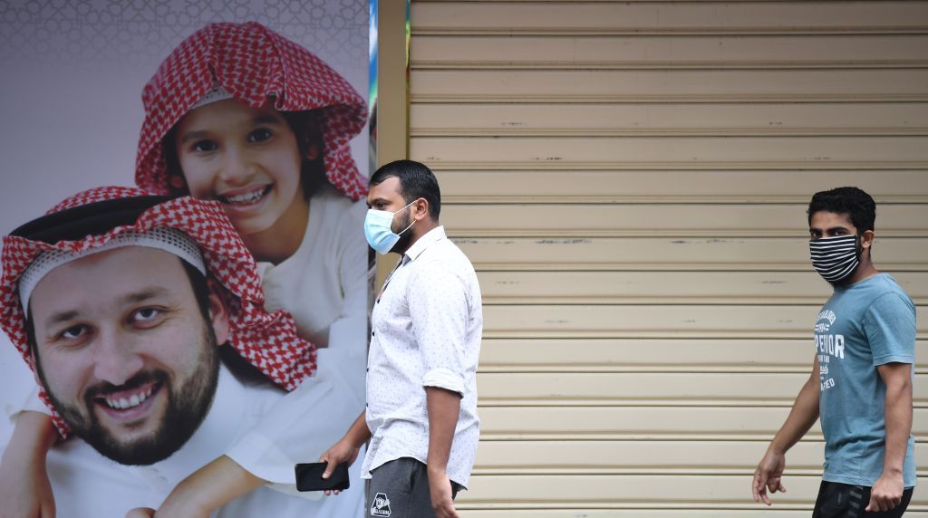 الإمارات تعلن ارتفاع عدد حالات الشفاء في الدولة إلى 1360 حالة