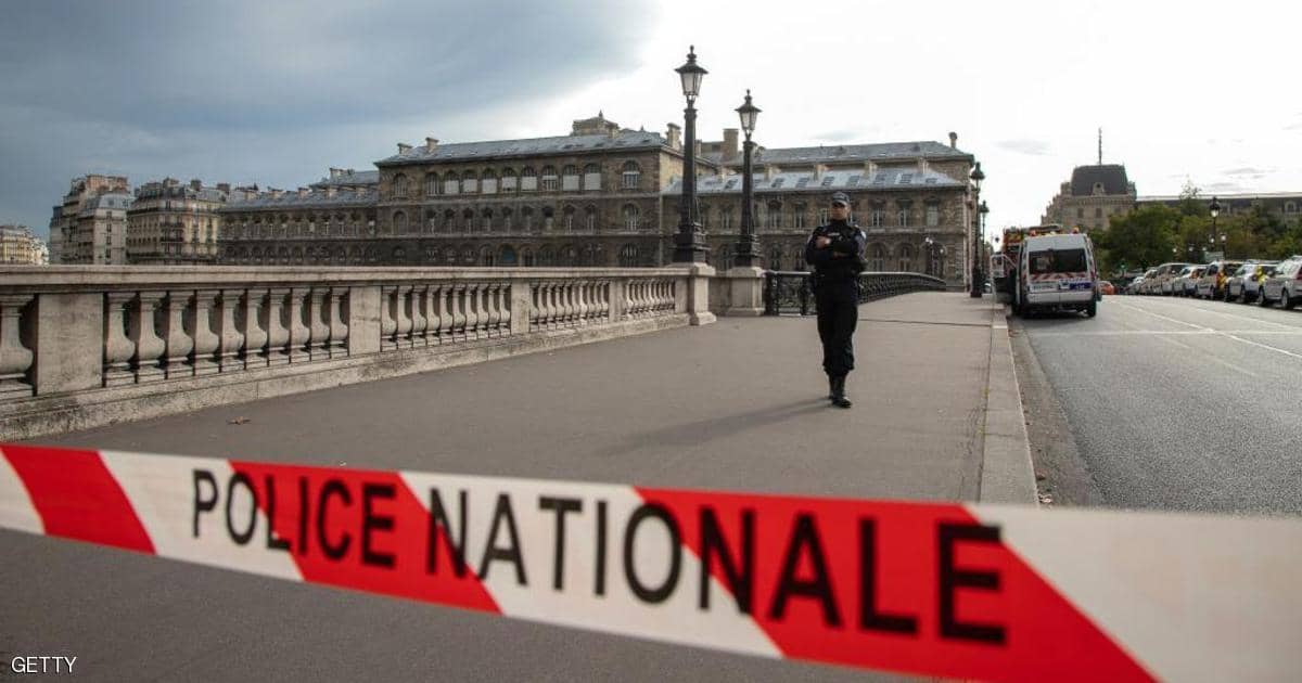 الشرطة الفرنسية تحبط “عملية طعن” وتقتل المسلح