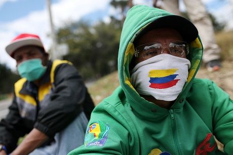 تمديد إجراءات الحجر في كولومبيا بسبب تفشي فيروس كورونا حتى 11 مايو