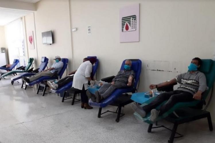 حملة للتبرع بالدم تجمع سائقي الطاكسيات بمراكش