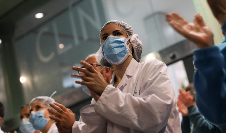 رسمياً : إسبانيا تُعلن تجاوز ذروة وباء كورونا
