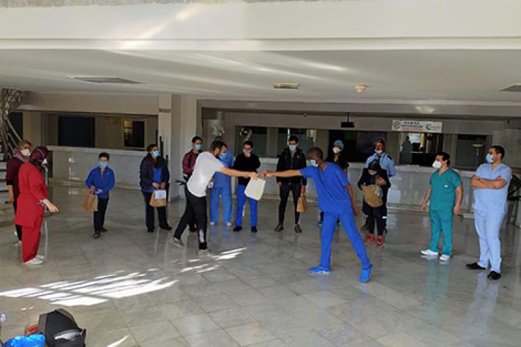 16 متعافيا من “كورونا” يغادرون مستشفى فاس