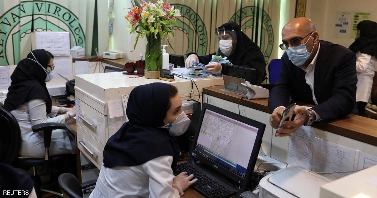 إيران: إصابة 10 آلاف من العاملين في الصحة بفيروس كورونا
