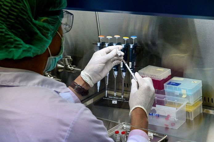 التحالف العالمي للقاحات يكشف موعد العلاج المحتمل لكورونا
