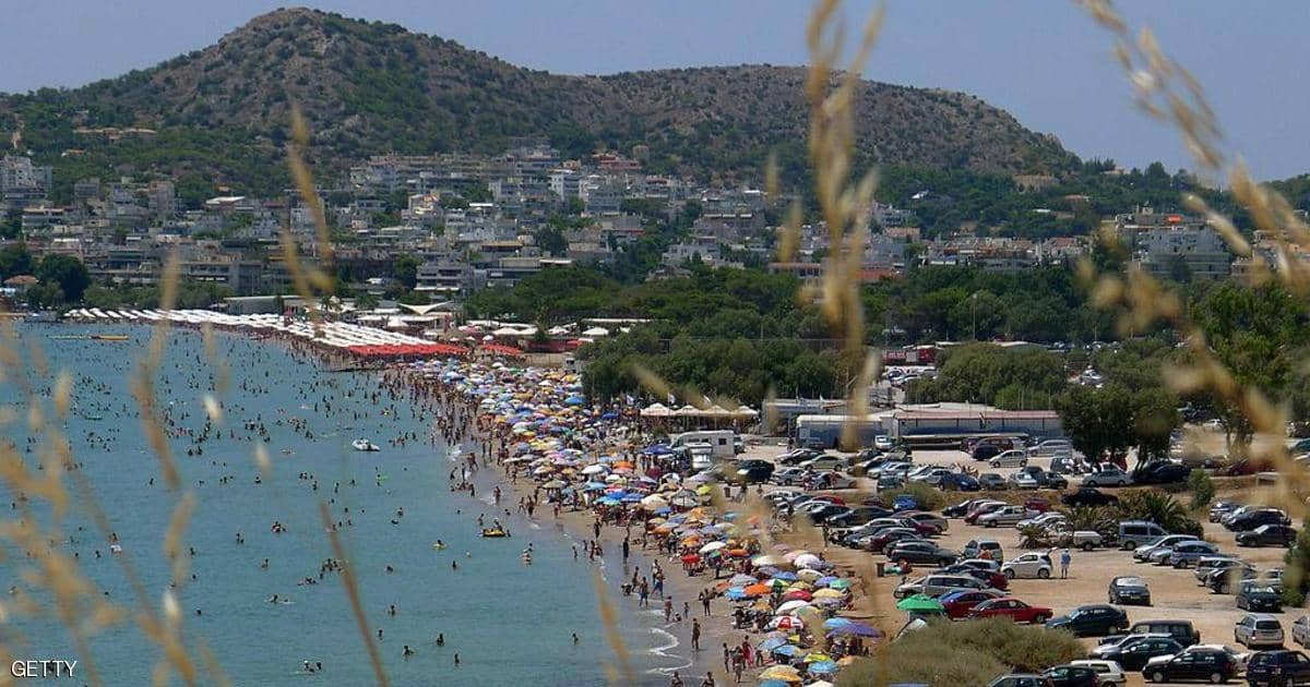 اليونان تفتح أبوابها للسياح الأجانب من 29 دولة