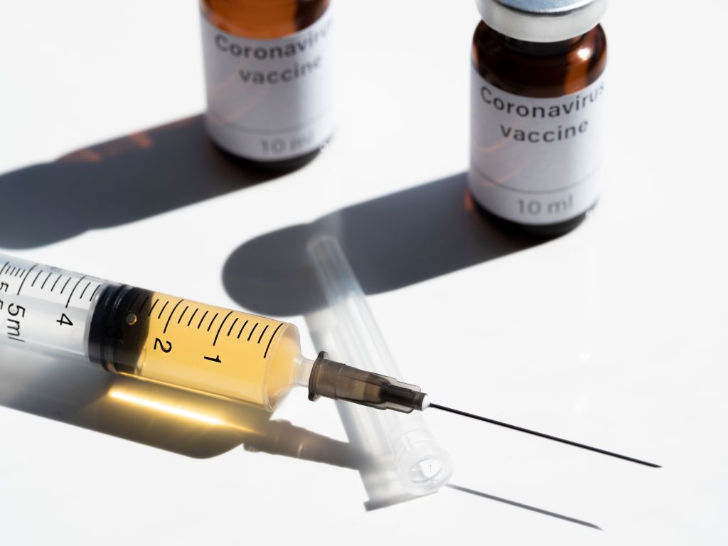 علماء إيطاليون يكشفون عن ”اللقاح الأول في العالم“ ضدّ ”كورونا“