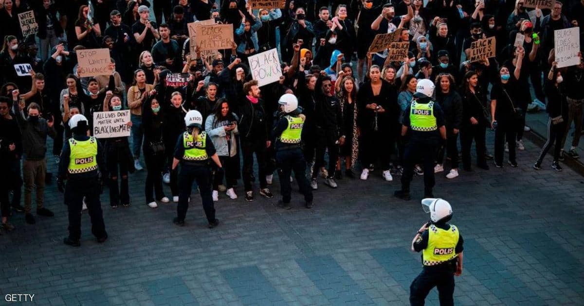 السويد تدعو للاحتجاج عبر “الفضاء الرقمي” في عصر كورونا