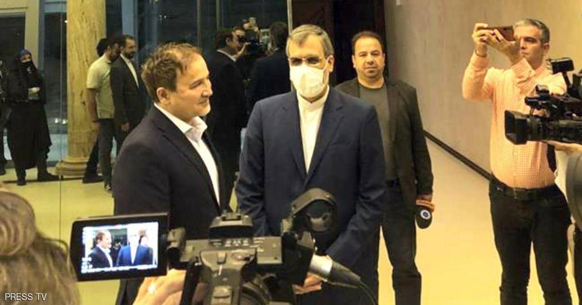 العالم الإيراني طاهري يصل طهران بعد إفراج واشنطن عنه