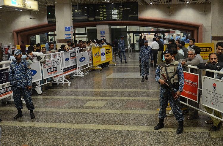 باكستان تستأنف الرحلات الدولية.. وإجراءات احترازية لمواجهة كورونا