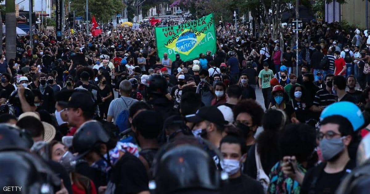 بسبب الرئيس البرازيلي.. تظاهرات رغم كورونا