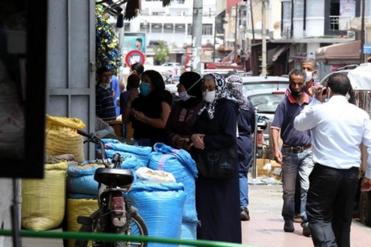 خبراء يثمنون الرفع التدريجي للحجر مع تشجيع السياحة والصناعة