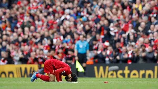 صلاح يحتفل ببطولة الدوري الإنجليزي للمرة الثانية