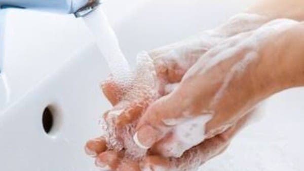 لا تعذب حالك.. اغسل يديك بدلا من تعقيم كل الأسطح طوال الوقت