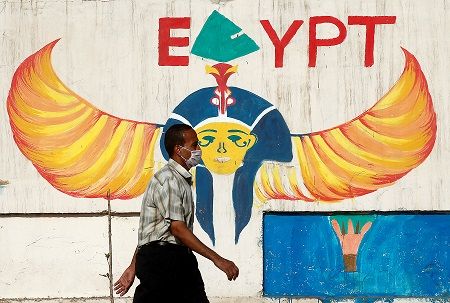 مصر.. 1385 إصابة جديدة بكورونا و35 حالة وفاة