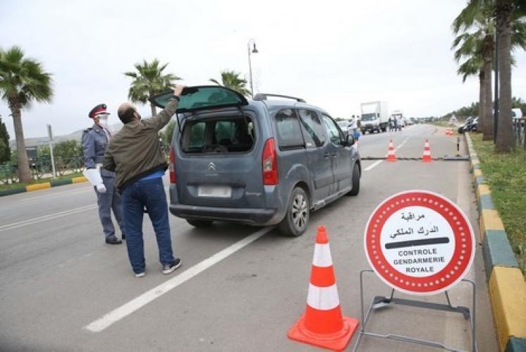 مغاربة عالقون في المدن يُطالبون بتخفيف قيود التنقل بين الجهات