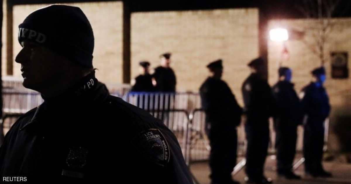 نيويورك تجبر عناصر الشرطة على “إجراء جديد”