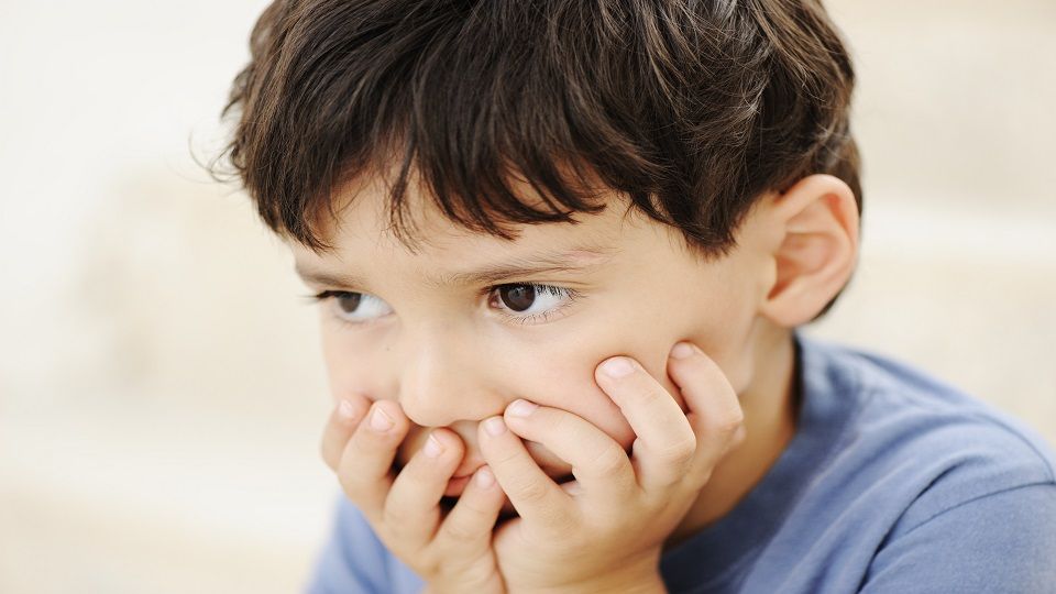 هل يمكن أن تصبح أعراض التوحد أقل حدة في مرحلة الطفولة؟