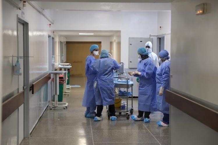 أطباء مقيمون في طنجة يطالبون بمستحقات مالية