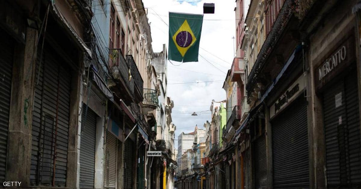 البرازيل تعيد فتح حدودها جوا.. وتحظر طريقتين