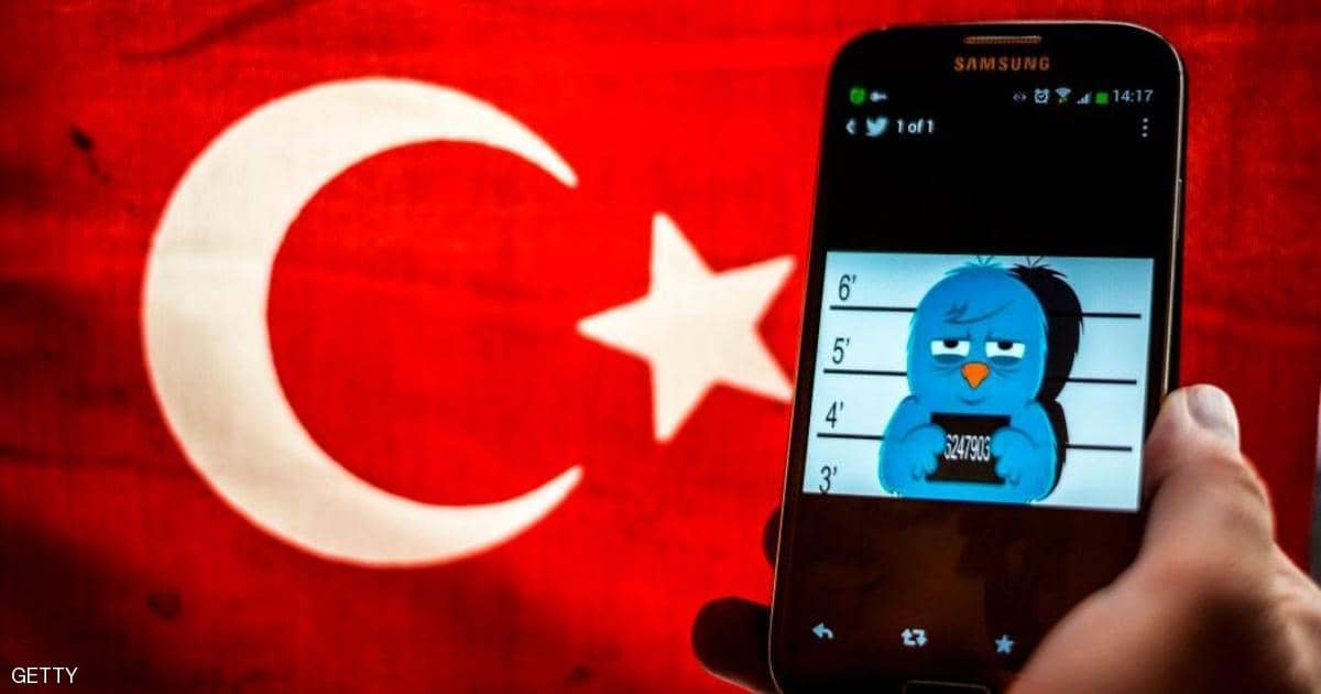 البرلمان التركي يقّر مشروع القانون “المكبّل” لمواقع التواصل