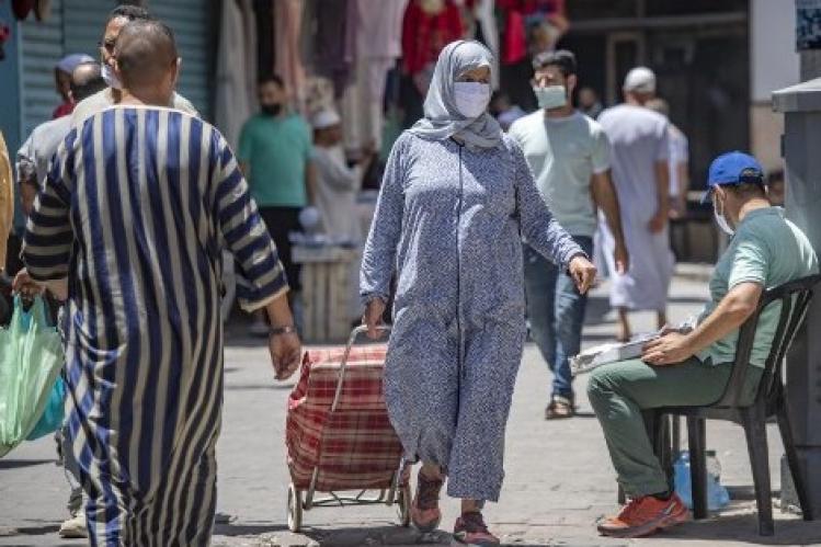 تخفيف تدابير “كورونا” يضع المغاربة أمام محك الوقاية والتوعية