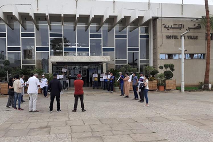 “تفويت” عقارات يُثير احتجاجا ضد مجلس أكادير