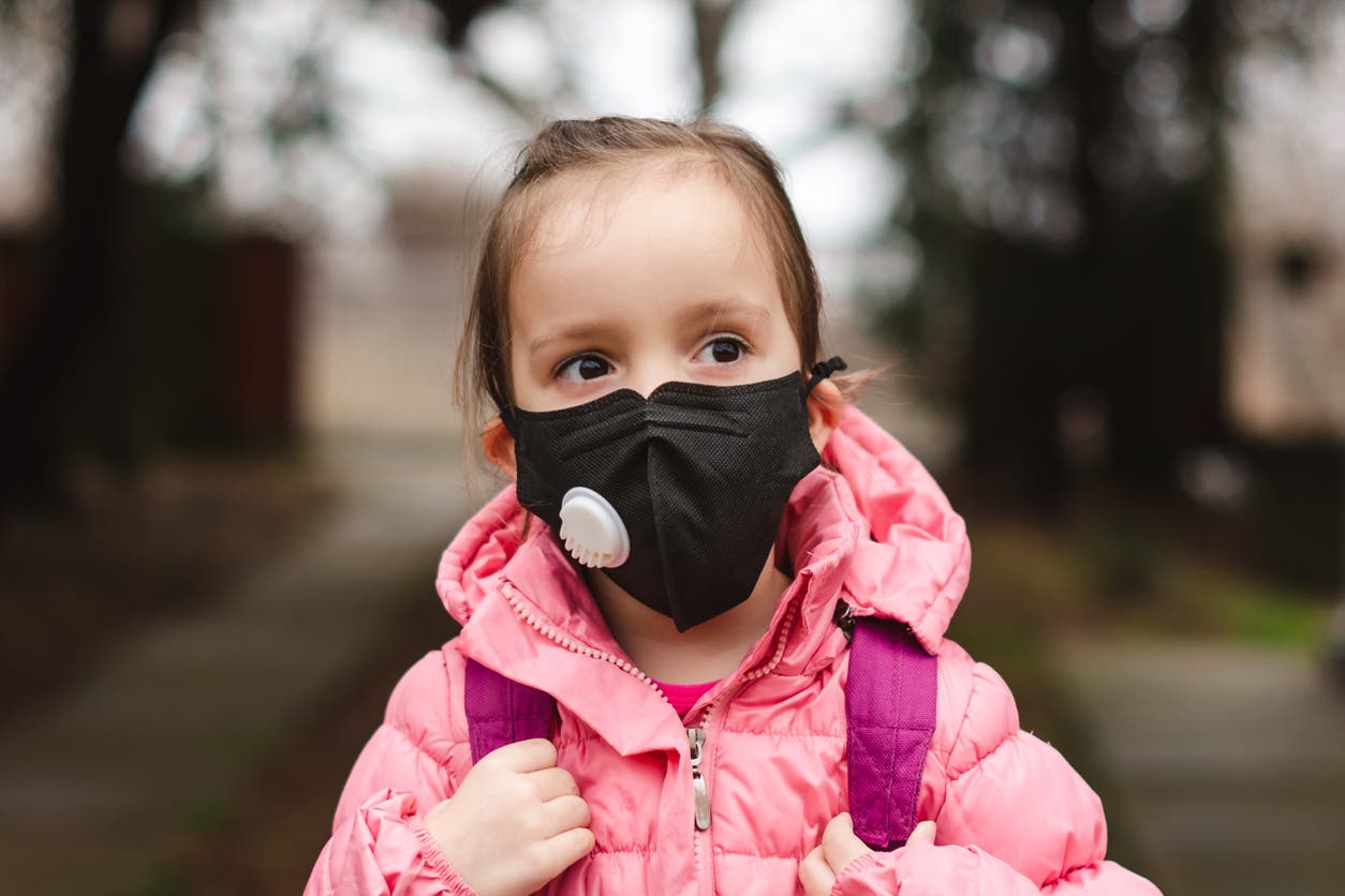 دراسة: الأطفال يحملون فيروس كورونا.. فهل ينقلون العدوى؟
