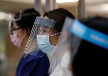 طوكيو تسجل أكثر من مئة إصابة جديدة بكورونا لليوم الرابع على التوالي