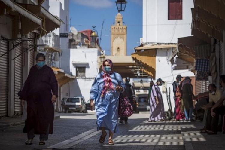 نشطاء مغاربة ينادون باعتماد “ميثاق اجتماعي”