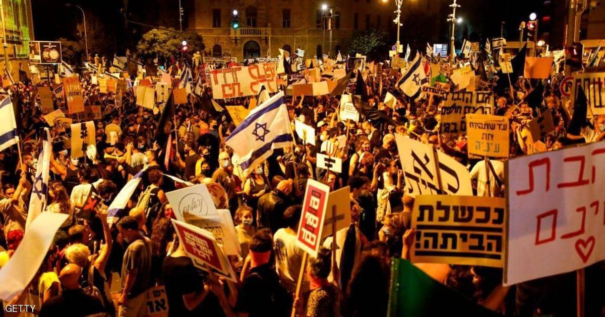 آلاف الإسرائيليين يتظاهرون ضد نتانياهو.. واتهامات بـ”الفشل”
