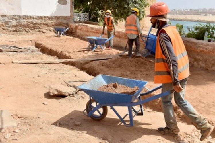 “أزمة كورونا” تعصف بالأوضاع المعيشية للعمال المياومين بالمغرب