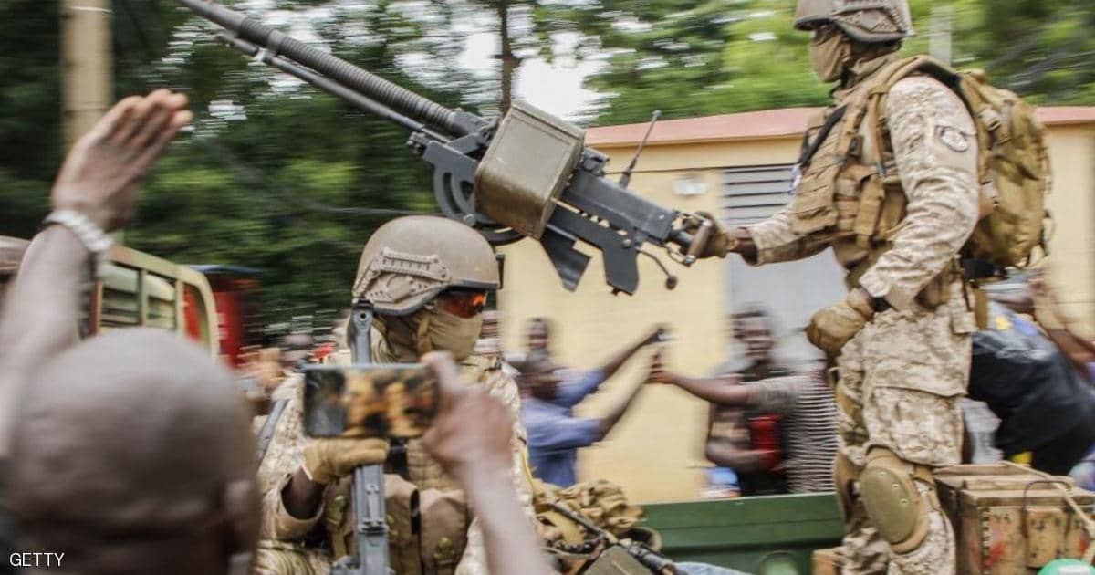 أفريقيا تغلق الحدود مع مالي.. وتدعو لمعاقبة “الانقلابين”