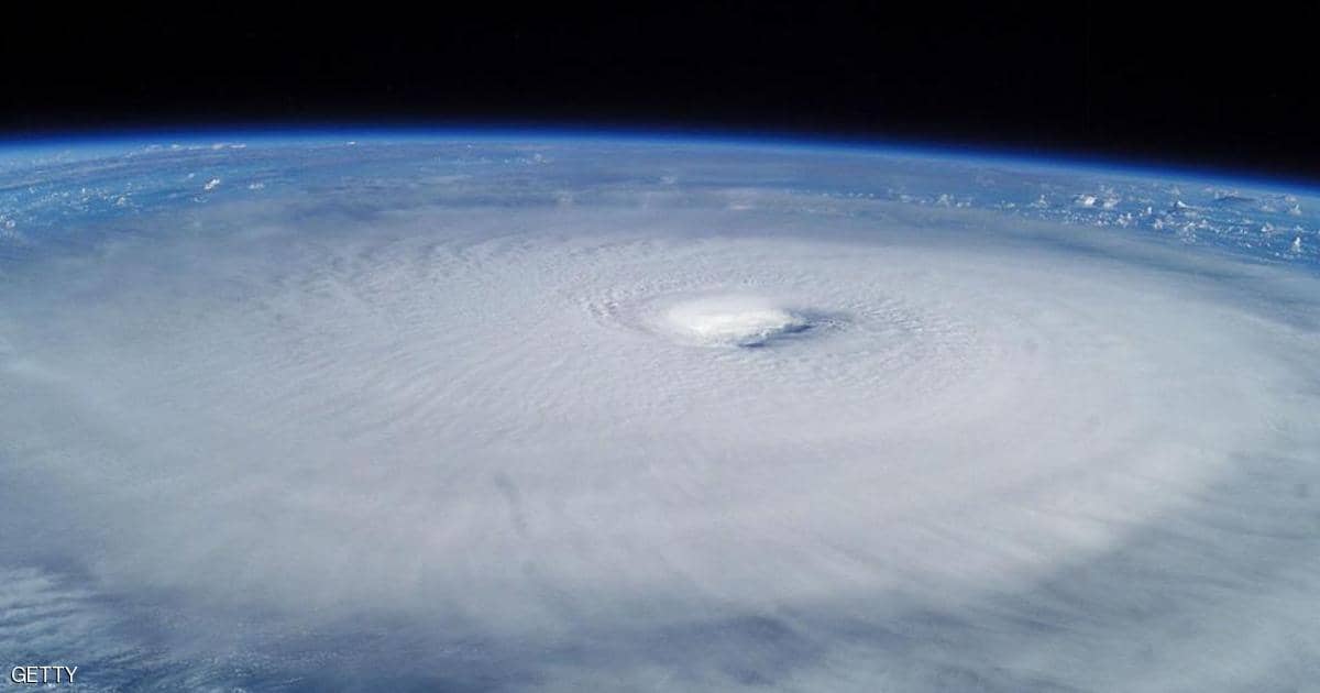 إعصاران في آن واحد.. ظاهرة “مرعبة” تقترب من خليج المكسيك