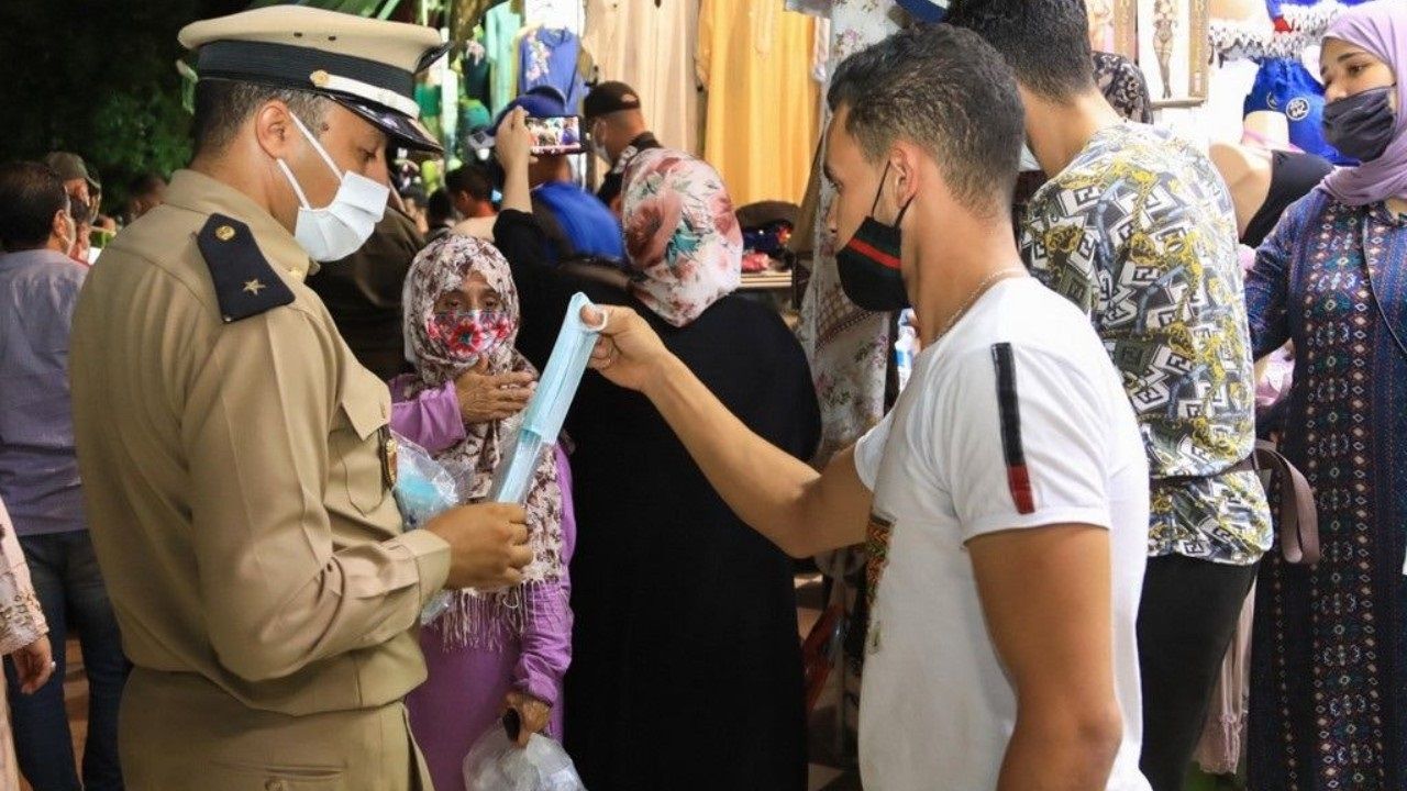 ارتفاع الإصابات بوباء كوفيد-19 يثير قلقا وانتقادات في المغرب