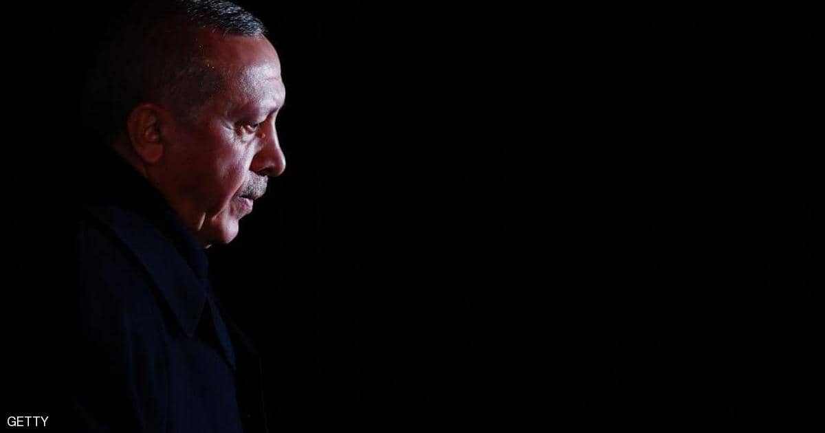 استطلاع رأي يظهر تراجع شعبية أردوغان وحزبه