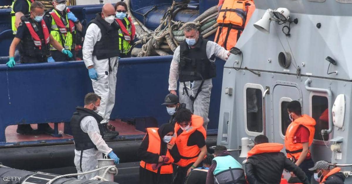 البحرية الفرنسية تنقذ المهاجرين في بحر المانش