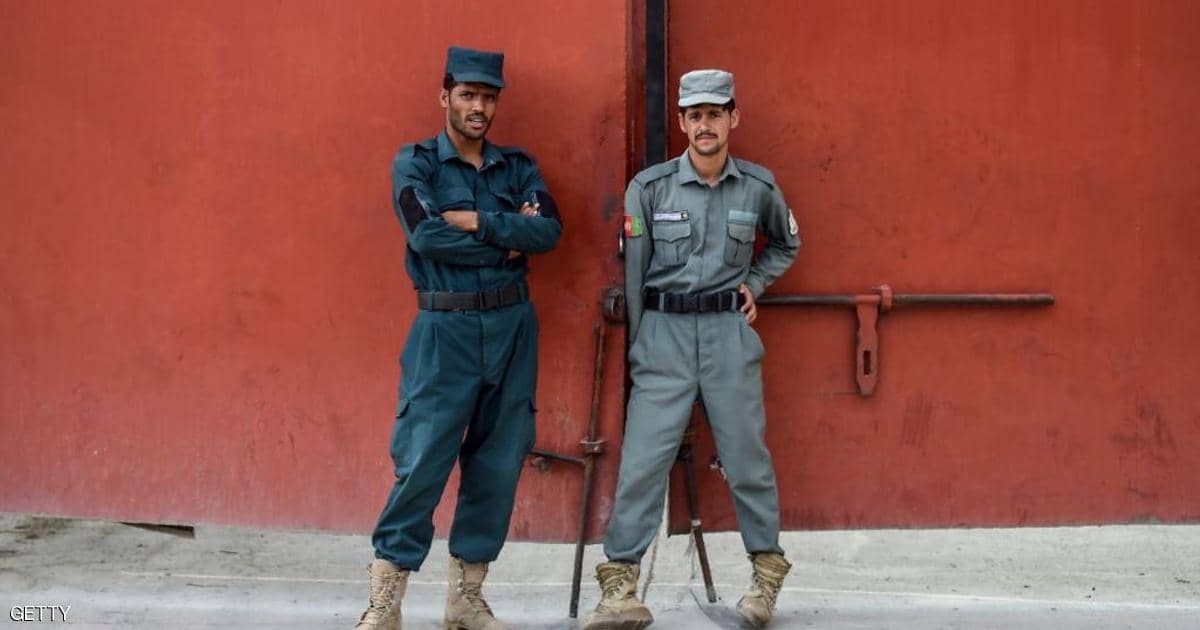 انفجارات وهجوم على سجن يعيد العنف لأفغانستان