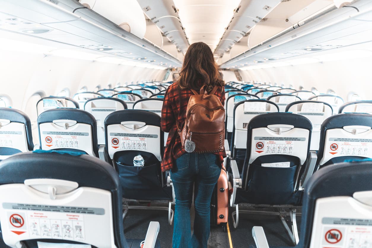 خبر “مطمئن” عن خطر الإصابة بكورونا خلال السفر بالطائرة