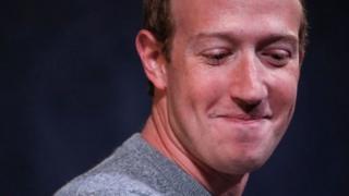 فيسبوك: ثروة مؤسسه تصل إلى 100 مليار دولار بعد إطلاق التطبيق المنافس لتيك توك