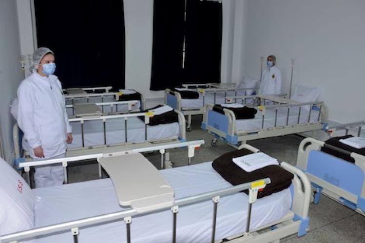 “كورونا” يرفع طاقة استيعاب مستشفيات البيضاء إلى 4 آلاف سرير