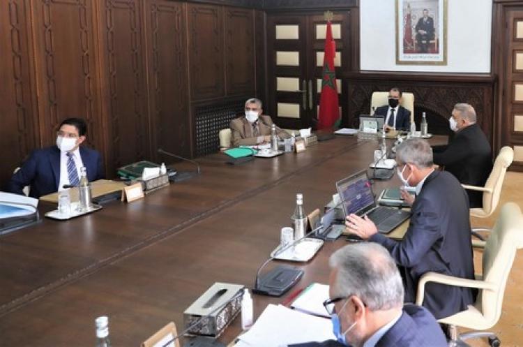 مغاربة يرفضون استفادة الوزراء من العطلة أمام استمرار الجائحة‬
