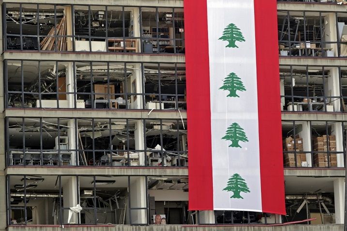 وزير الصحة اللبناني يدعو لفرض العزل التام، بعد قفزة في إصابات كورونا