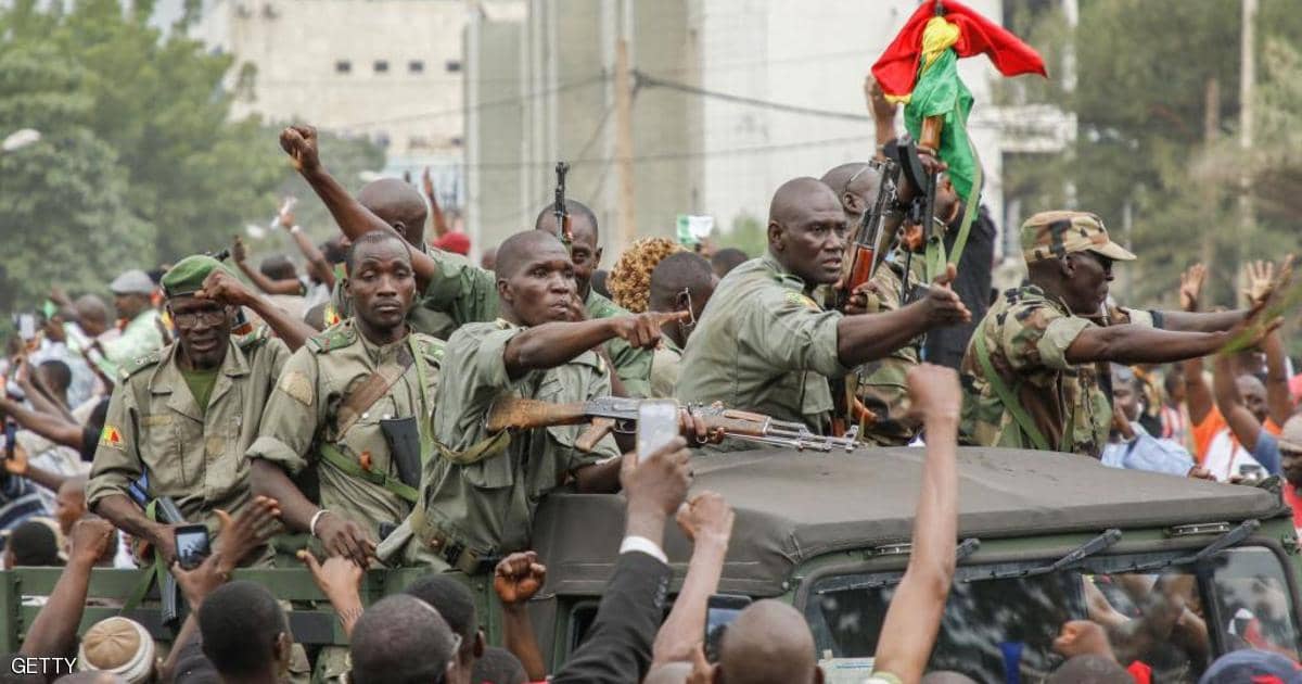 وسطاء “غرب أفريقيا” يصلون إلى مالي سعيا للتراجع عن الانقلاب