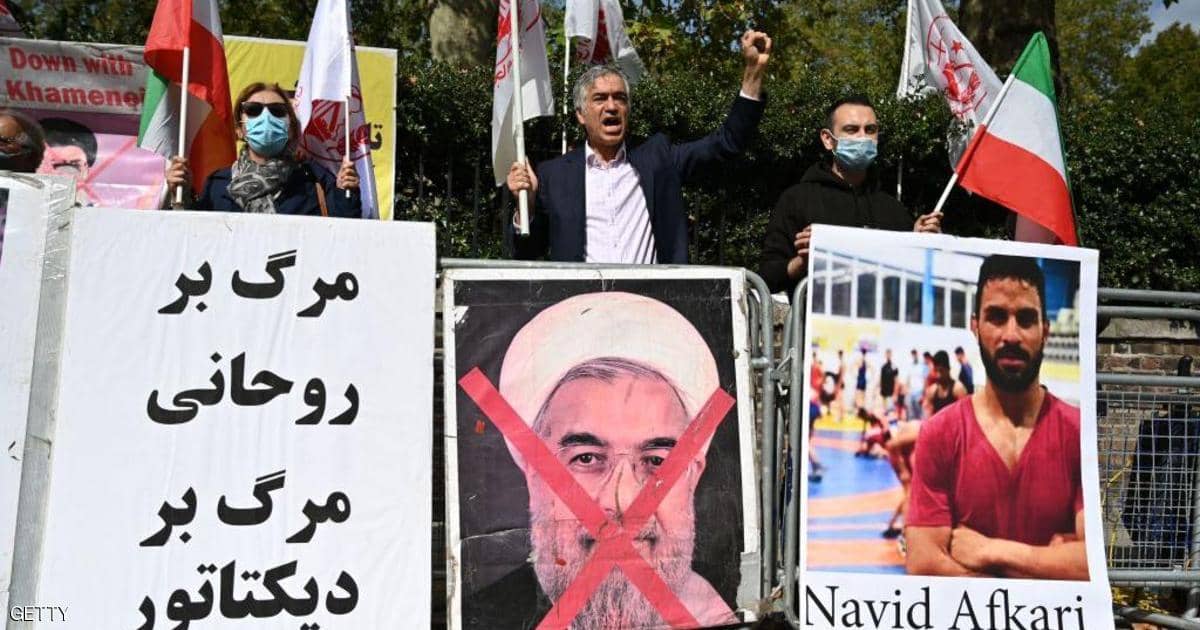 طهران تستدعي السفير الألماني بسبب التنديد بإعدام المصارع
