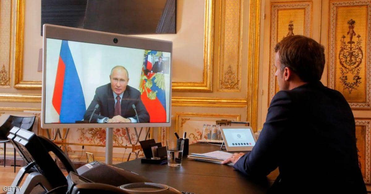 ماكرون يحض بوتن على توضيح ملابسات “محاولة قتل” نافالني
