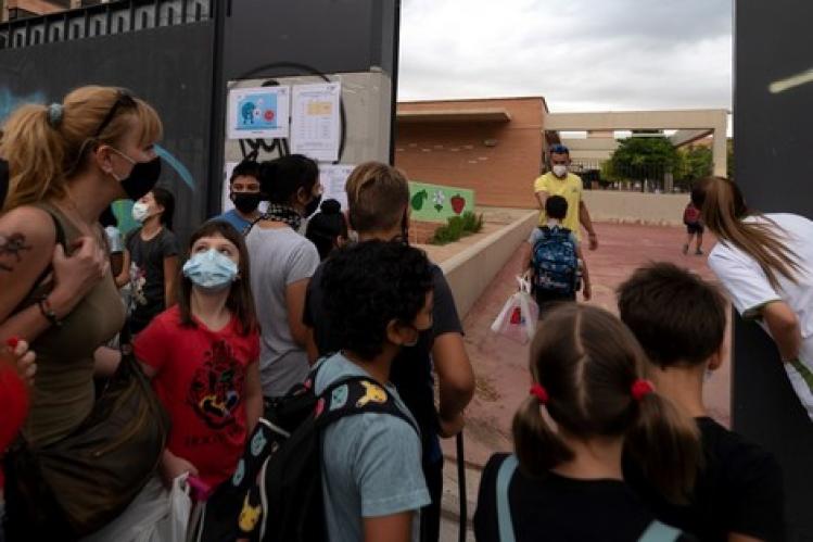إغلاق الحدود مع إسبانيا يَحرم عشرات التلاميذ بالفنيدق من الدراسة