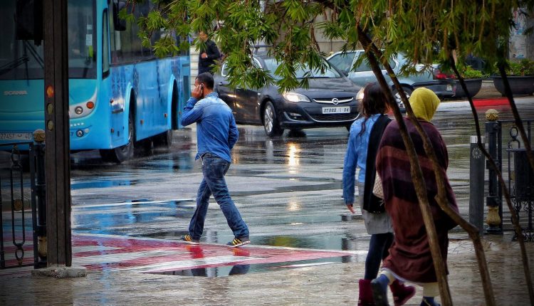 ترقب أمطار قوية بعدة مدن في المغرب